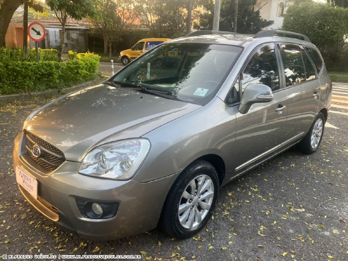 Kia CARENS EX 2010/2011
